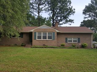 143 Mill Ln, Yorktown, VA 23692