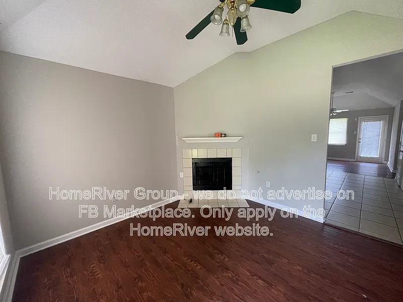 3 bed, 2.0 bath, 1144 sqft, $1,450 — Photo 2