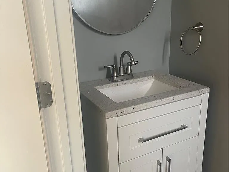 139 S Main St — Photo 7