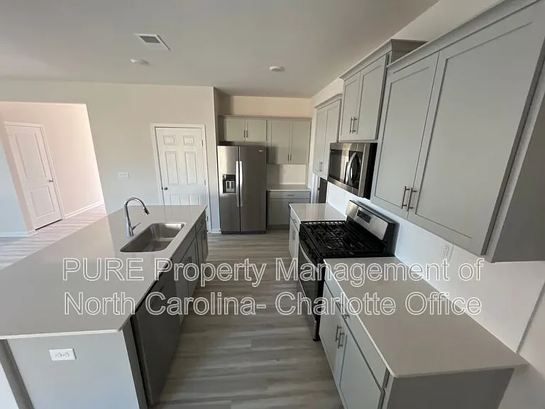 128 Sycamore Springs Dr — Photo 9