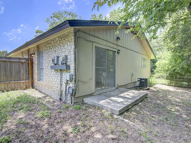 805 Sirocco Dr — Photo 17