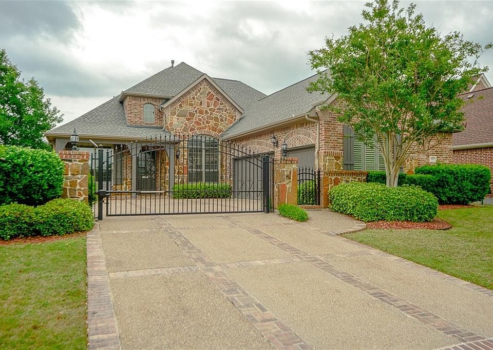 1st image of 821 Sword Bridge Dr