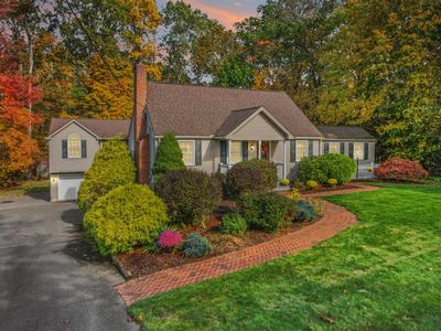 54 Pinewood Drive, Farmington, CT, 06032