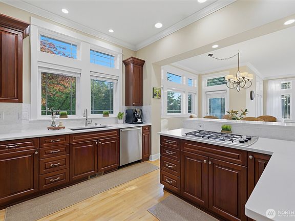 5th image of 12214 59th Avenue