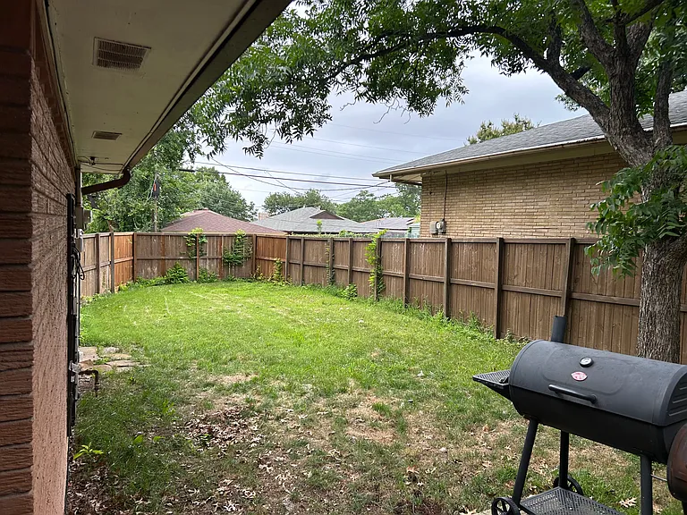 2727 Alco Ave — Photo 14