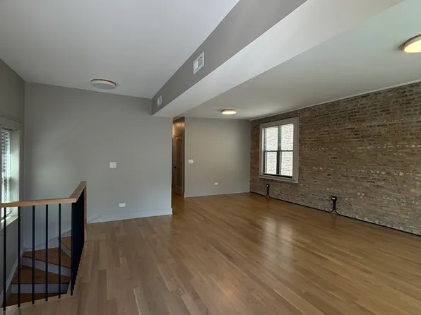 3530 W Dickens Ave, Chicago, IL