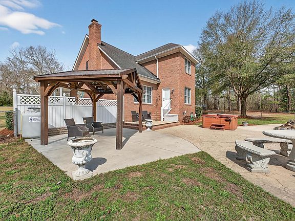 5th image of 785 S Dixie Rd