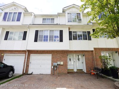 38 Spruce Ln, Staten Island, NY, 10309