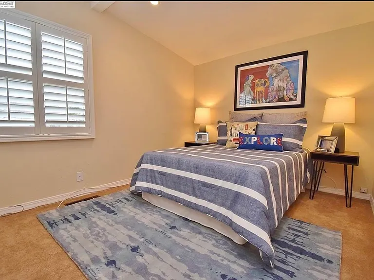 25354 Rick Way — Photo 7