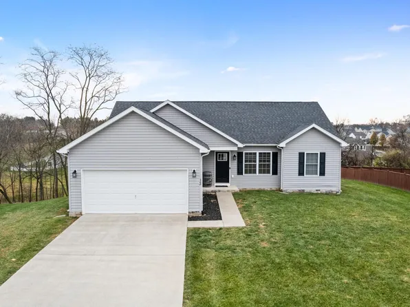 13 Peking Ln, Martinsburg, WV 25403