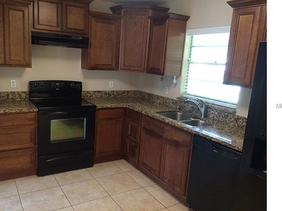 3rd image of 156 Hibiscus Ln