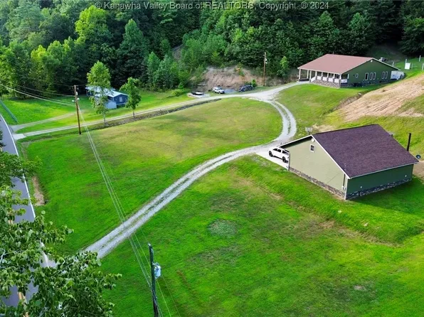 4270 Big Ugly Creek Rd, Chapmanville, WV 25508