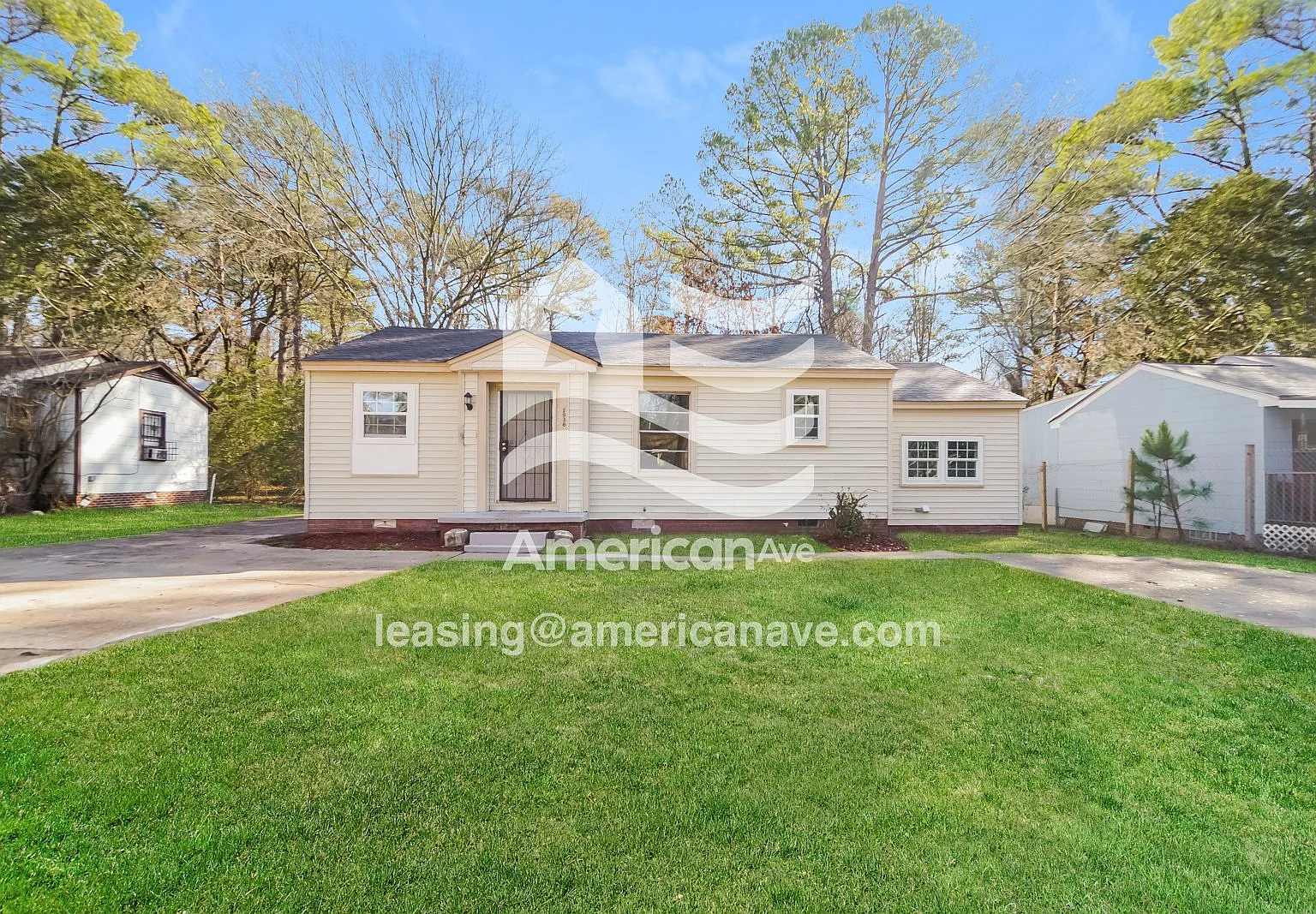 3 bed, 2.0 bath, 1128 sqft, $942 — Photo 1