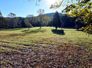 60 White Oak, Irvine, KY 40336