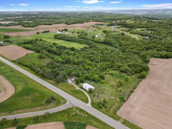 W11651 State Road 35, Prescott, WI 54021