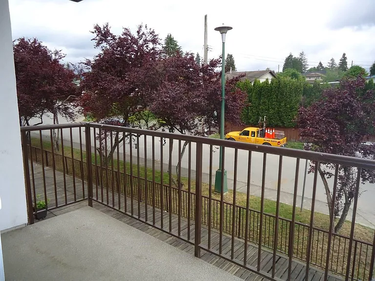 630 Clarke Rd — Photo 17