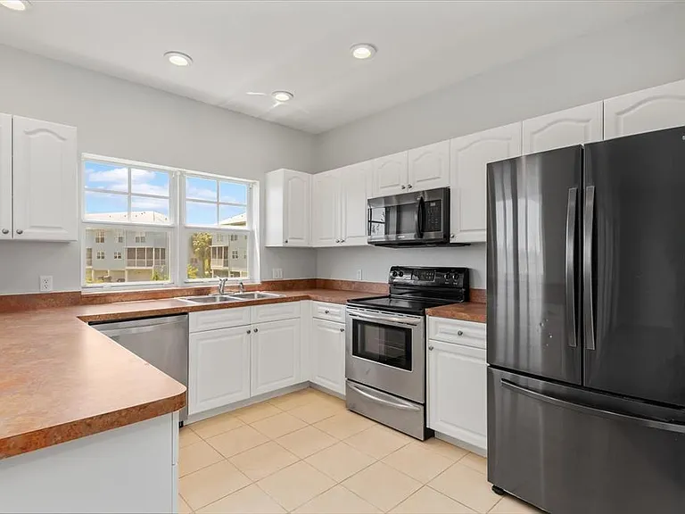 3923 Cape Haze Dr #302 — Photo 40