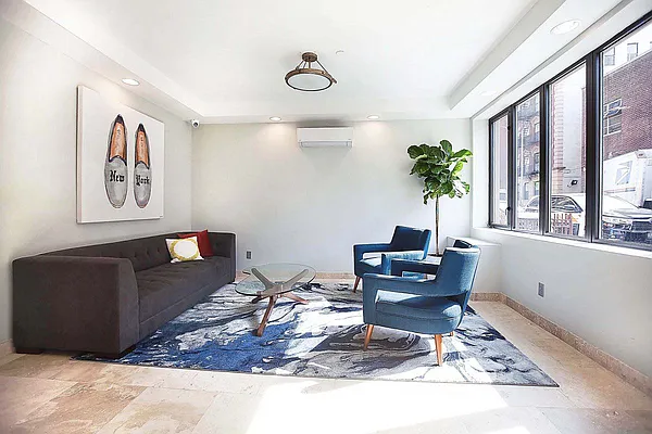 Rented by Bohemia Realty Group | media 8