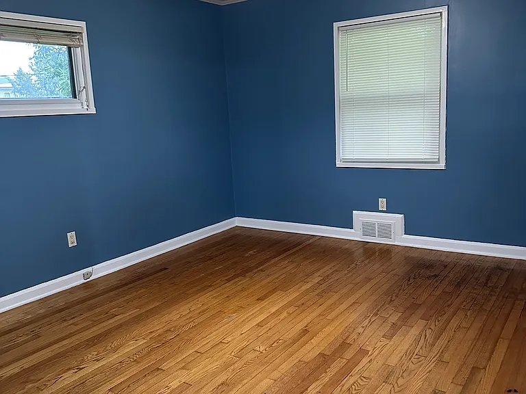 2723 Hollywood Dr — Photo 10
