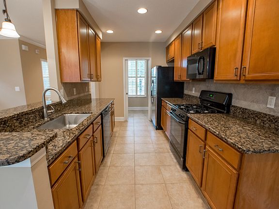 4th image of 11512 Fountainhead Dr