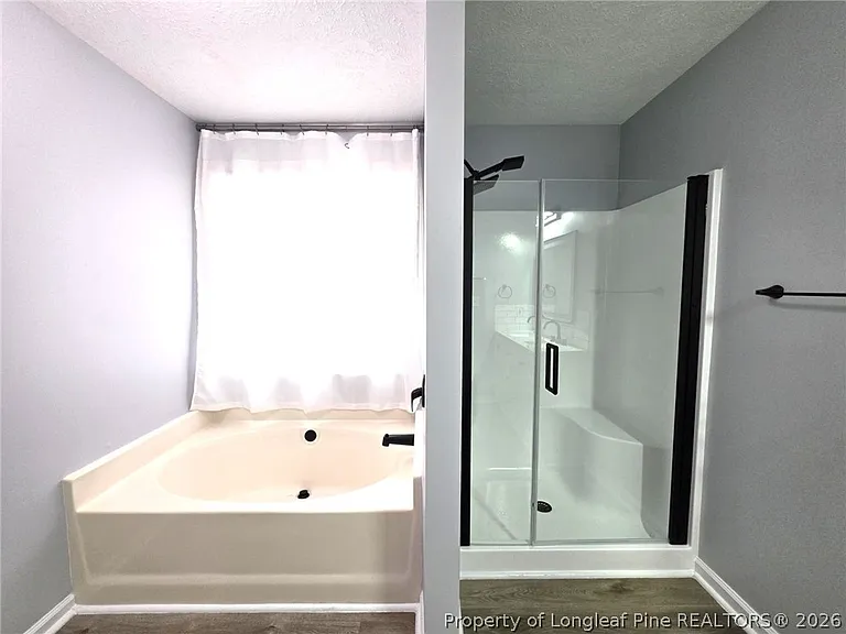 910 Foxhunt Ln — Photo 24