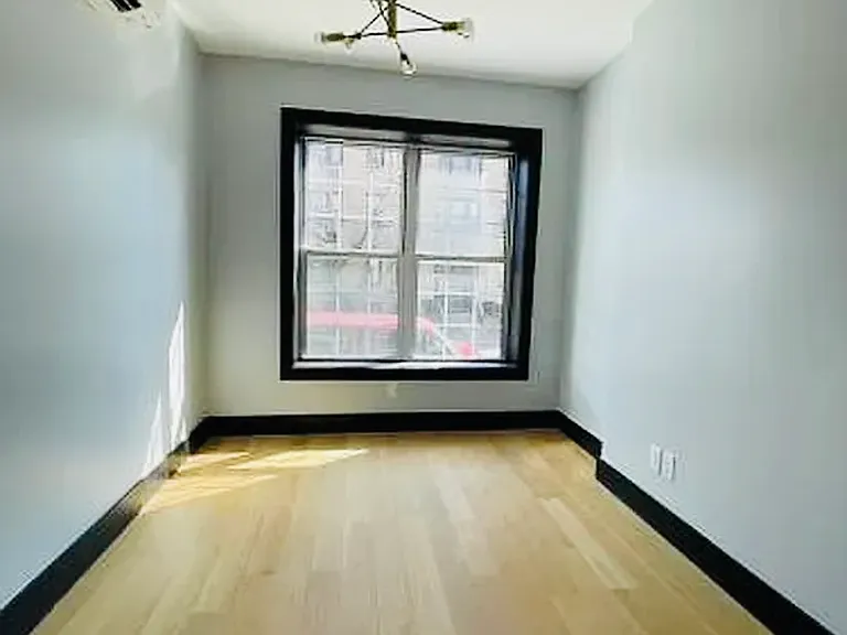 50 Jordan Ave — Photo 2