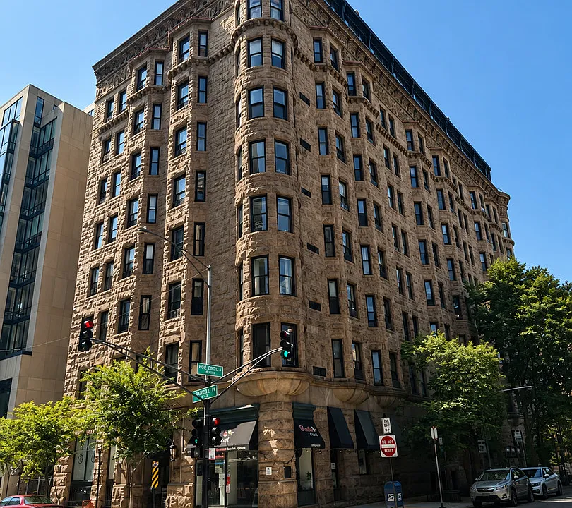 2800 N Pine Grove Ave #5A