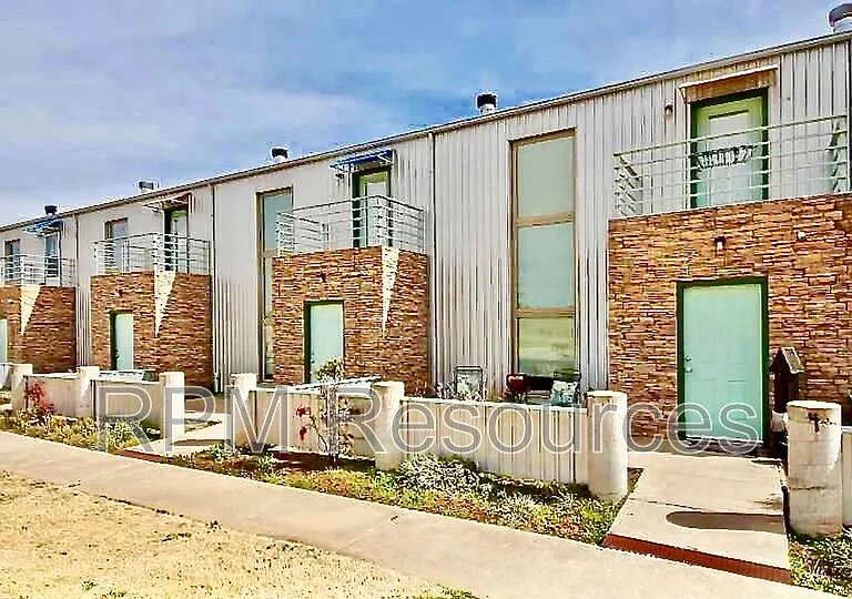 300 Summit Ridge Dr #B1 — Photo 1