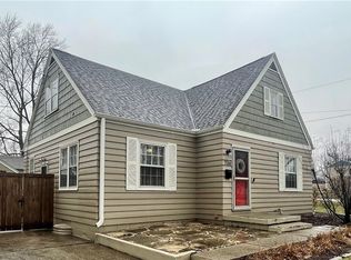 736 10th St, West Des Moines, IA 50265