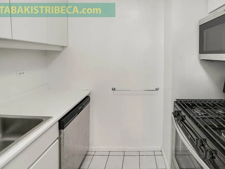 295 Greenwich St #6JN — Photo 9