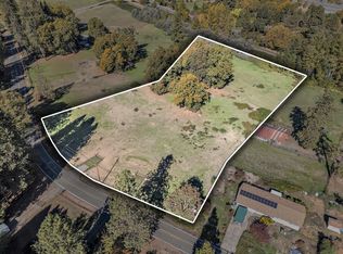 4490 Averill Dr, Grants Pass, OR