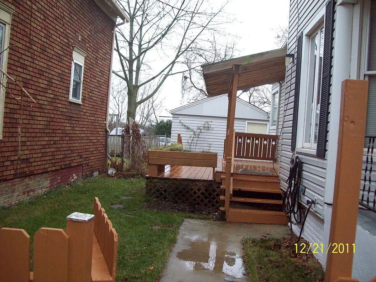 2 bed, 1300 sqft, $1,200 — Photo 3