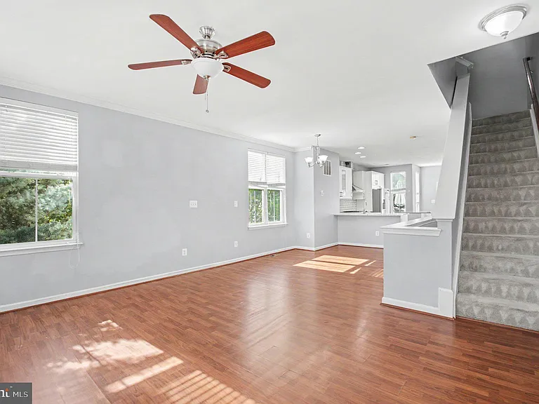 3041 Chinkapin Oak Ln — Photo 9