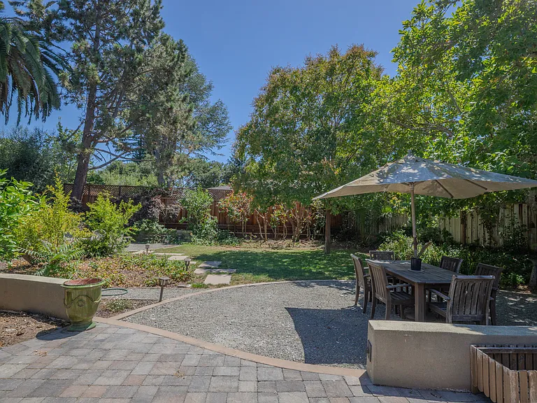 125 Lockhart Ln — Photo 29