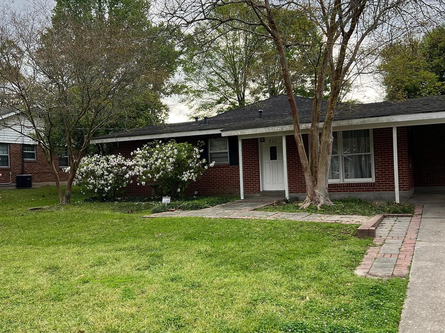 4 bed, 2.5 bath, 2148 sqft, $1,975 — Photo 1