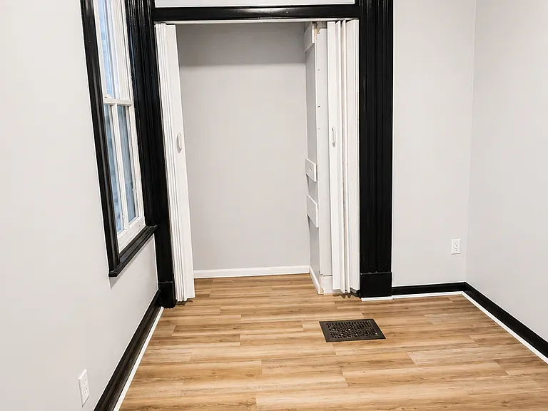 450 Hamilton St #1 — Photo 8