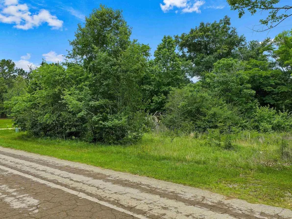 5179 Cooks Rd, Marshall, TX 75670