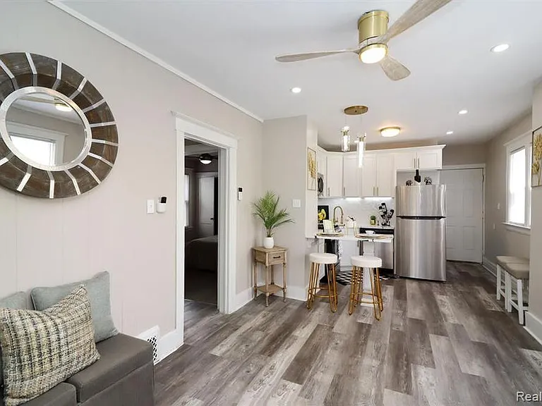 1312 Alter Rd — Photo 5