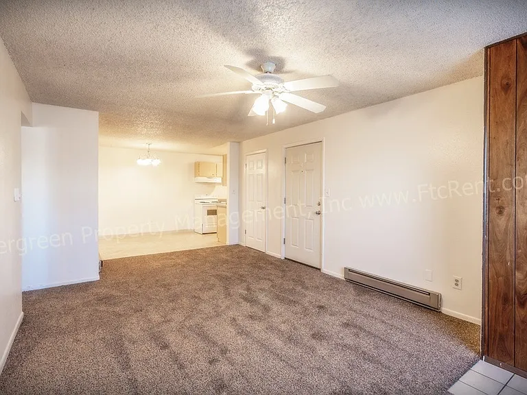 2034-2036 W Plum St — Photo 33