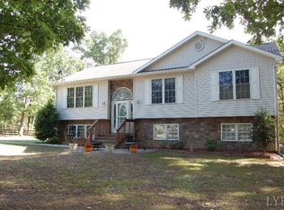 4720 Stewartsville Rd, Moneta, VA 24121