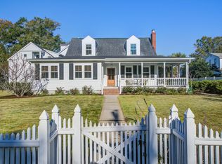 542 Center St, Mount Pleasant, SC 29464