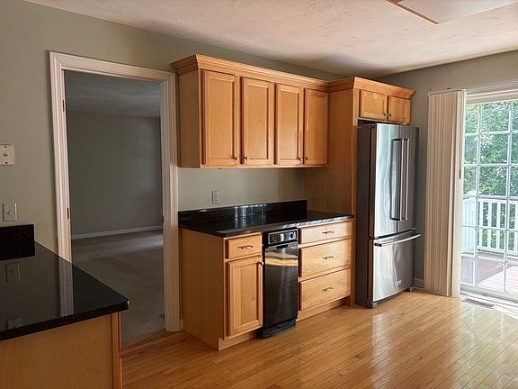 3rd image of 7 Hartswood Dr #41