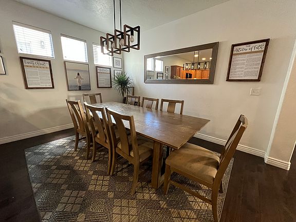 4th image of 2811 W Fox Hunters Loop