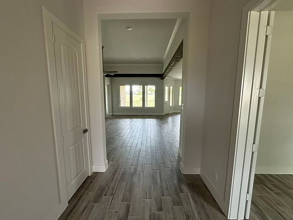 5th image of 410 Cobb Rd
