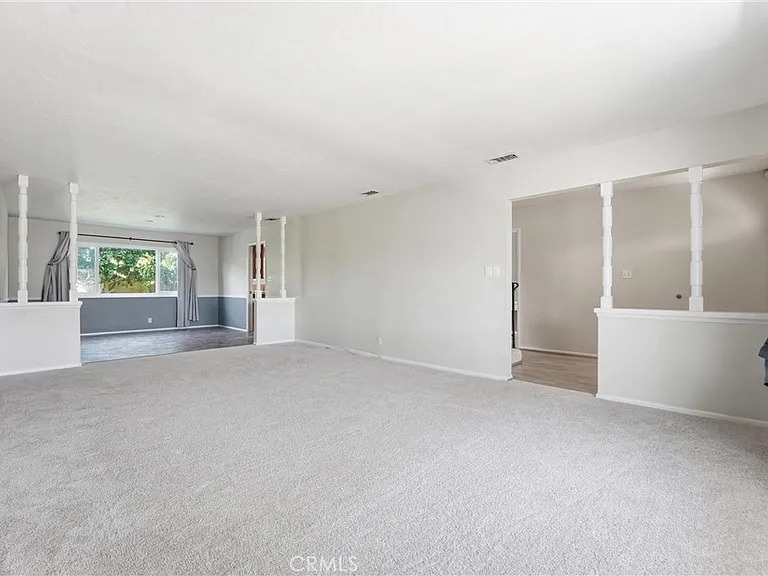 1163 N Lincoln St — Photo 4