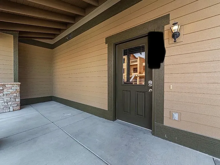 Silverleaf Dr — Photo 2