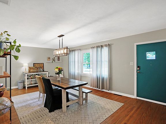 3rd image of 4525 Melbourne Rd