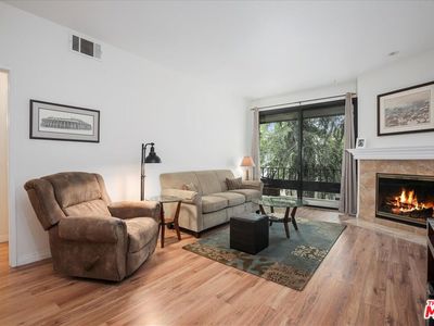 8675 Falmouth Ave APT 210, Playa Del Rey, CA, 90293