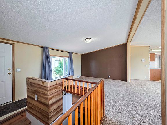 2nd image of 2567 230th St