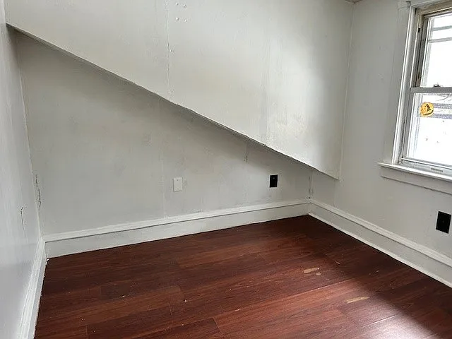 3431 Montrose Ave — Photo 14
